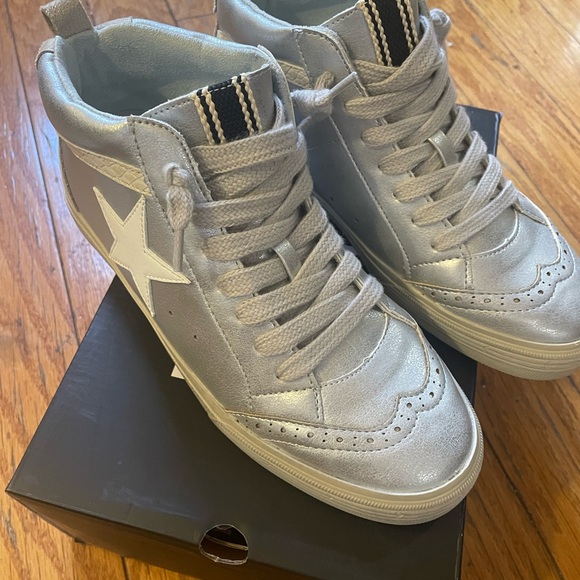 ShuShop Paulina silver hightop, size 6.5, brand new - Picture 2 of 4